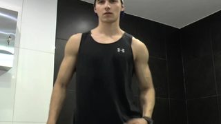 Sexy muscle boy Jared Shaw striptease