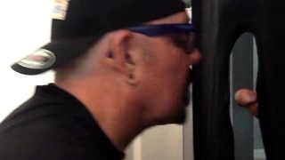 Gloryhole mature guest gives deepthroat