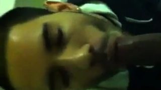 Chupando Rolo no Banheiro – Sexo Oral Amador